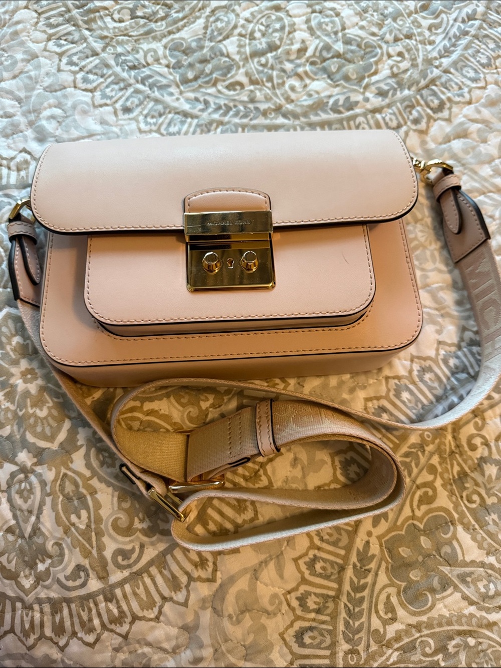 Michael Kors Bradshaw Medium Leather Messenger